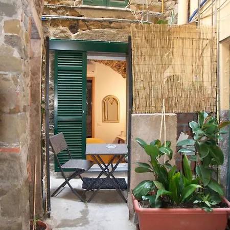Guest house La Croce Dei Templari - Very Central With Parking - Riomaggiore