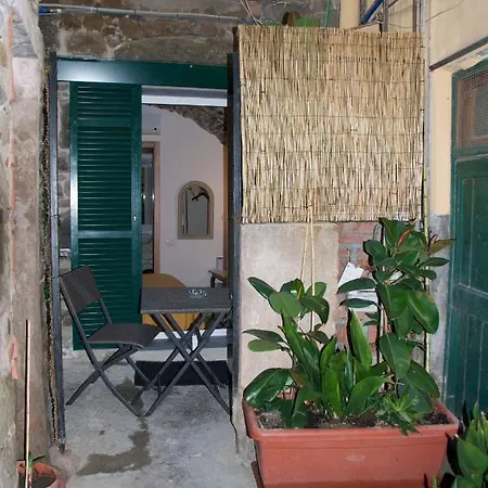 La Croce Dei Templari - Very Central With Parking - Guest house *