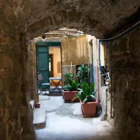 Guest house La Croce Dei Templari - Very Central With Parking - Riomaggiore