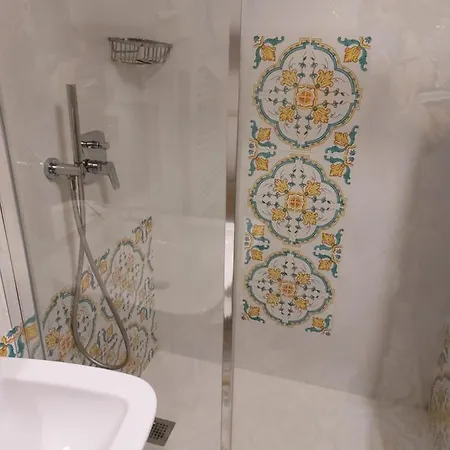 Guest house La Croce Dei Templari - Very Central With Parking - *